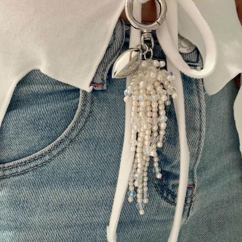 Elegant Heart Pearls Tassels Keychain for Women Featuring Sturdy Alloy Materials and Handmade Craftsmanship Use