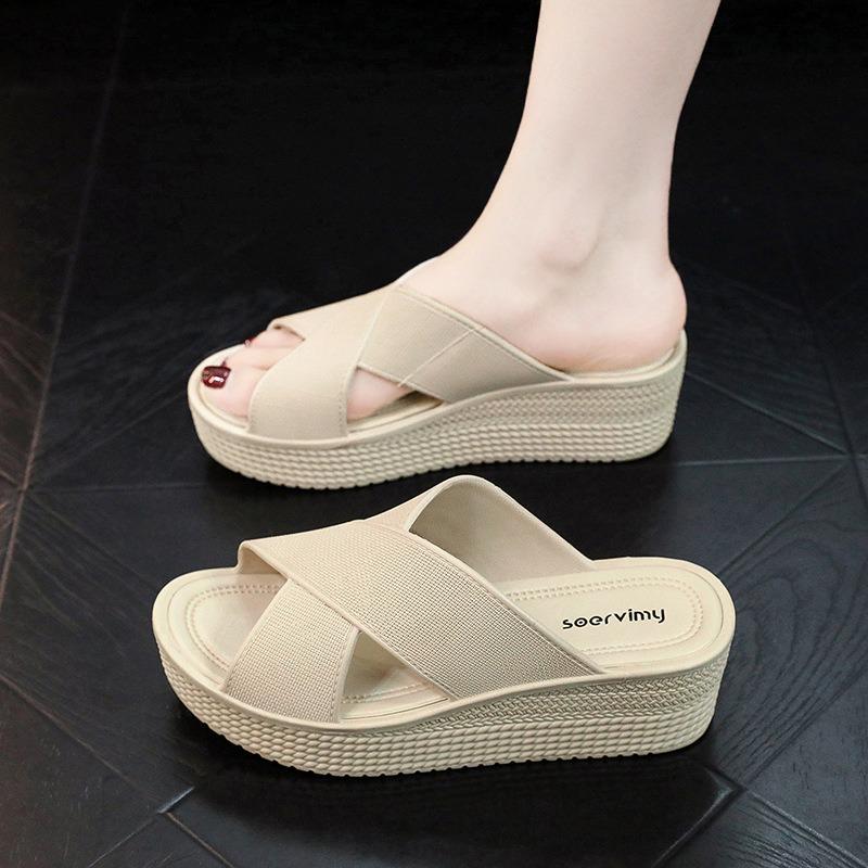 Pantofle se silnou podrážkou pro ženy nosící plážovou obuv pro vnější nošení, vnitřní protiskluzové podpatky, piškotové chladné pantofle pro zvýšení výšky