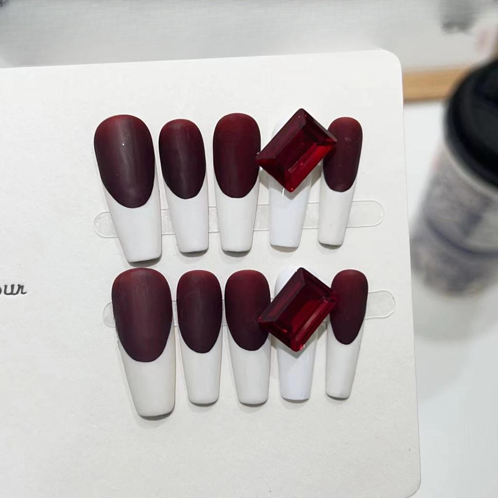 Nošení Nehtů Ručně Vyráběné Falešné Nálepky na Nehty High-end Vínově Červená Bílá Francouzská Manikúra Hotové Produkty Lze Odstranit a Znovu Použít