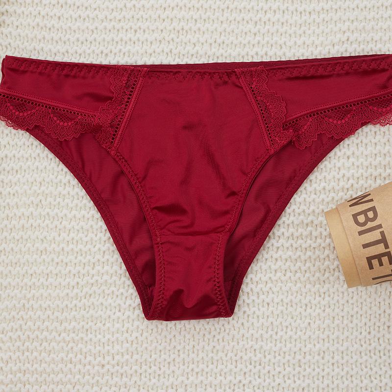 Ladies Summer Thin Sexy Lace Seamless Mesh Breathable Low Waist Triangle Briefs