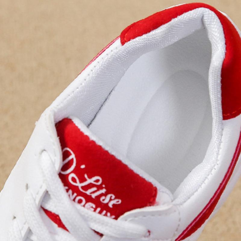 Damskor Casual High-Top Sneakers - Mångsidig Snörning, Tjock Sula, Halkfri Gummisula, Andningsbart PU-övermaterial för Alla Säsonger