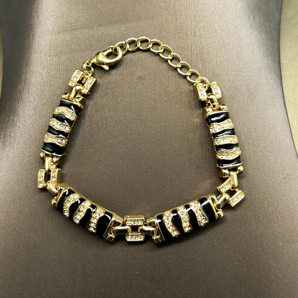 Medieval Vintage Heavy Industry Retro Electroplated Real Gold Necklace Set, Leopard Print Black Gold Enamel Necklace With Diamond Stud Earrings