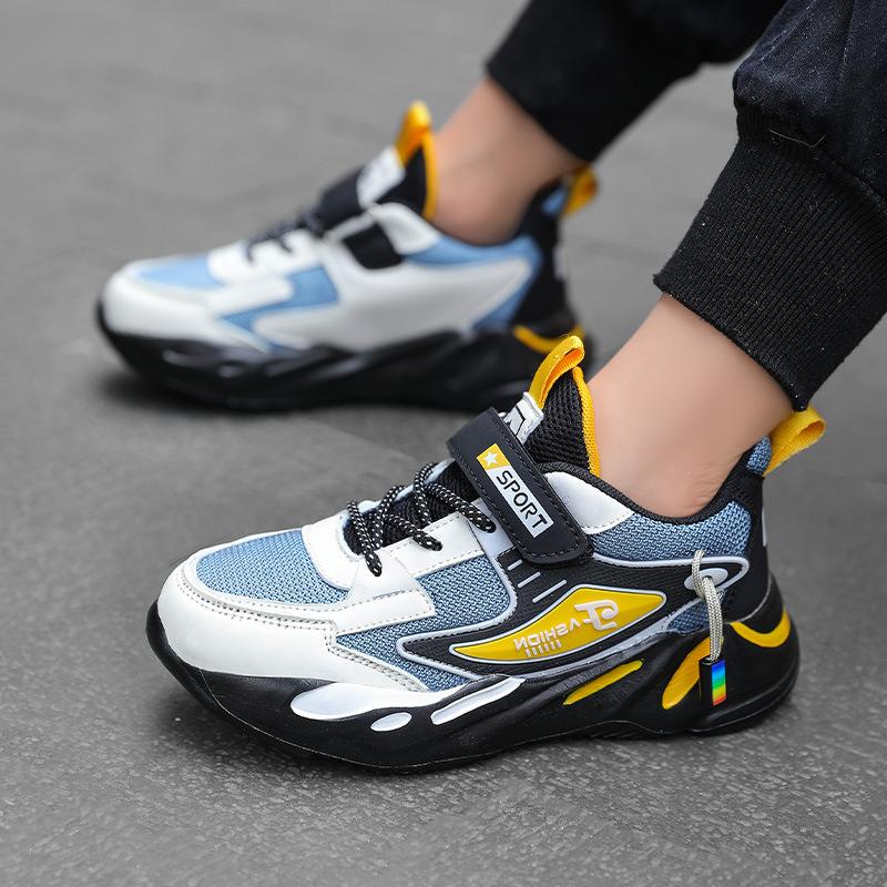 Spring and Autumn new mesh breathable children's sports shoes, light and non-slip boys' casual running shoes, Korean version of fashion shoes