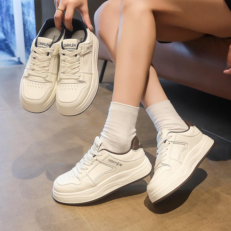 Little white shoes women's spring and autumn 2025 new thick baseplate shoes versatile small height increase casual sports muffin shoes
