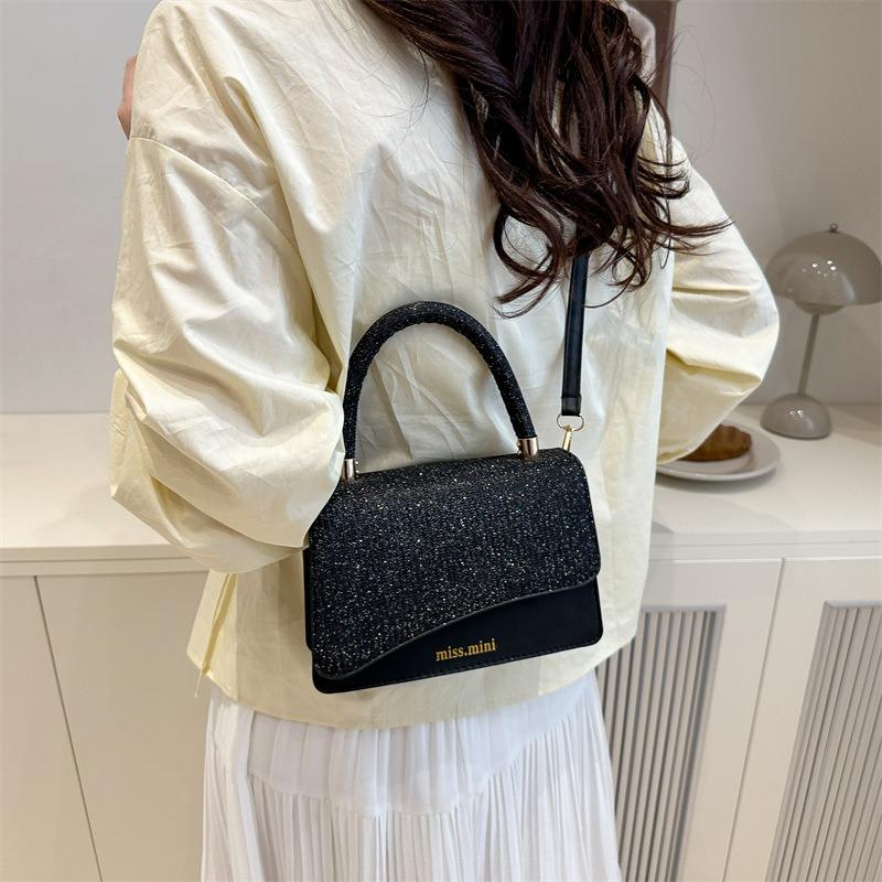 Premium Temperament Handbag Spring and Summer New Versatile Commuter Small Square Bag Casual Shoulder Messenger Bag