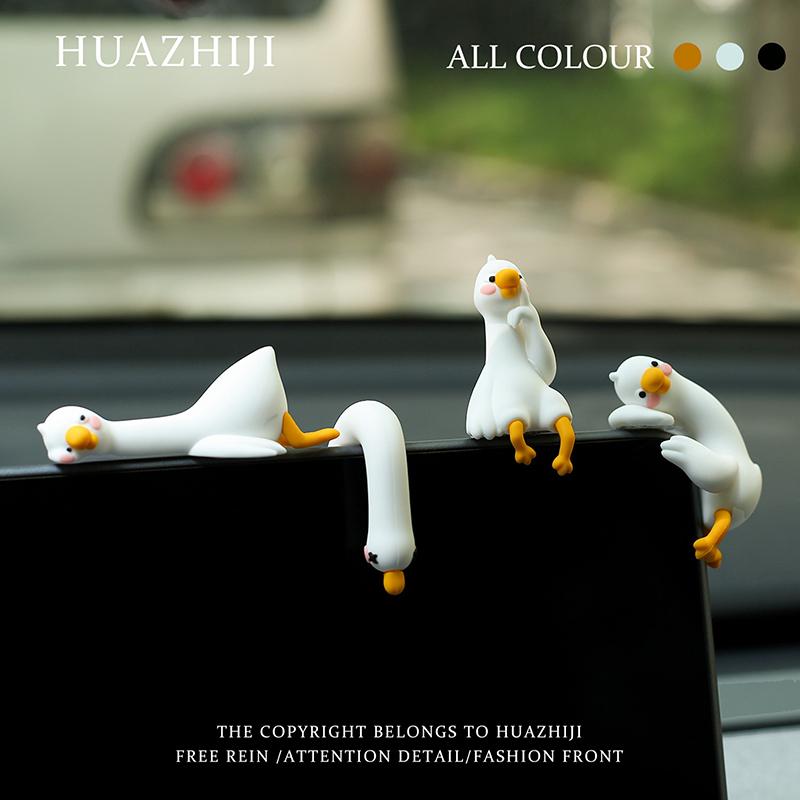 Resin Cartoon Animal Decor For Desk Car Dashboard TV Monitor Gift Idea Cute 3D Duck Figurine Mini Resin Duck Ornament Playful