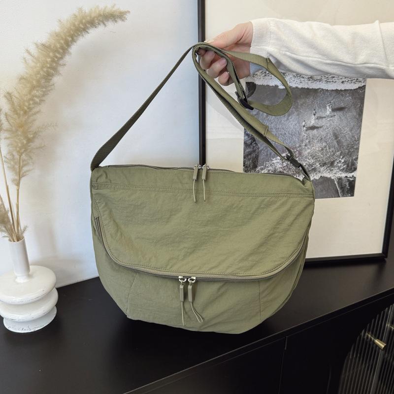 

Trend versatile niche semi-round bag large capacity leisure messenger women s bag autumn and winter travel shoulder bag зелёный