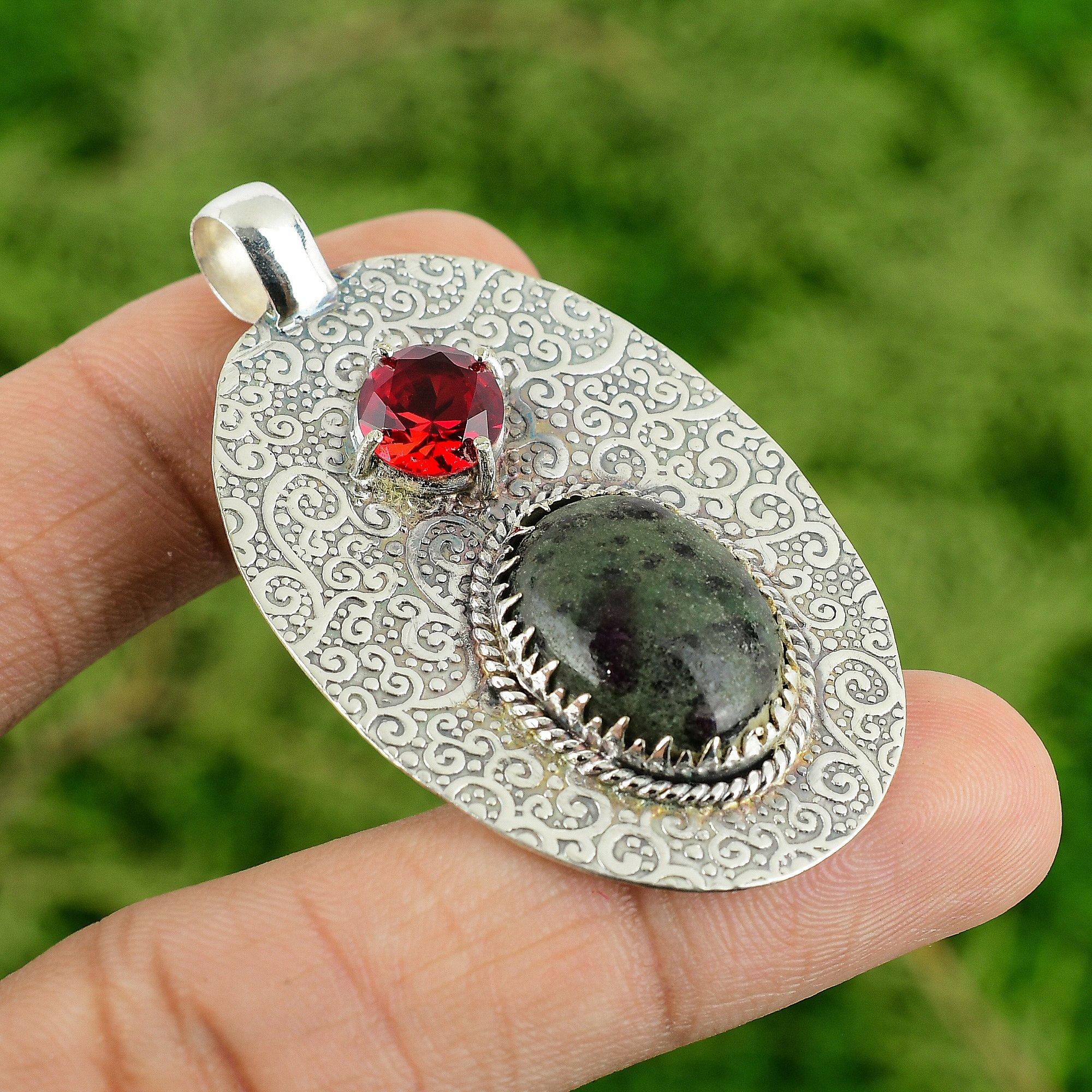 

Рубин Цоизит Драгоценный камень Мозамбикский Гранат День рождения Жена Подвеска Ювелирные изделия 925 Серебро