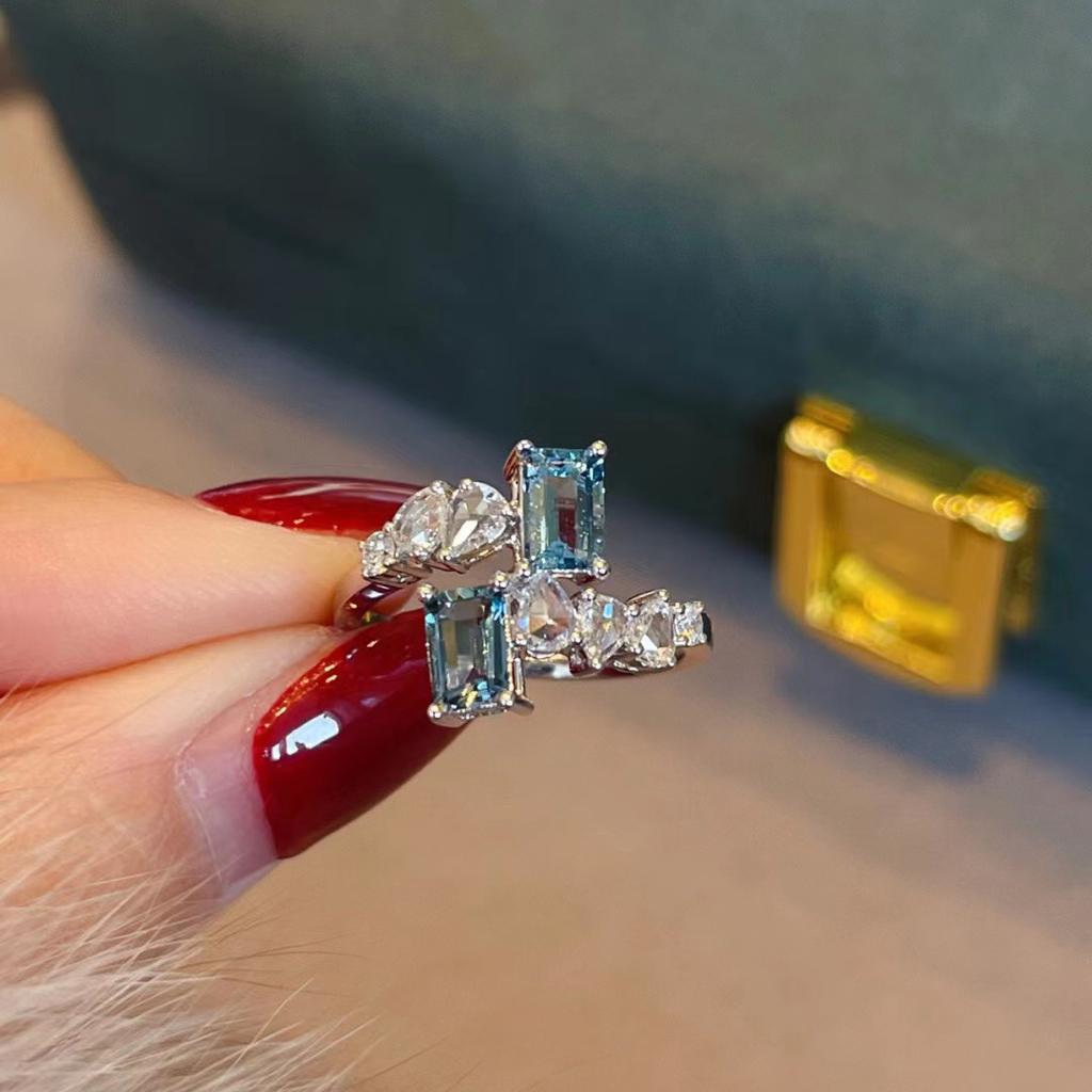 South Korea New Rectangular Luxury Flash Diamond Ring Female Seiko Simple Irregular Zircon Opening Ring Party Birthday Gift