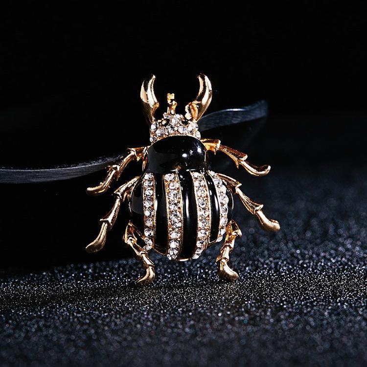Vintage Enamel Beetle Brooches Women Men's Creative Bugs Pins Fashion Crystal Insect Badges Gift