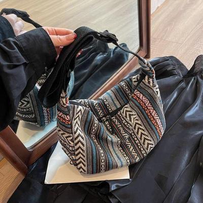 Bolsa de Ombro Estilo Tribal Dobrável Transversal com Fecho de Zíper Padrão Listrado Bolsa Hobo Transversal Para Mulheres Bolsas Casuais KTY