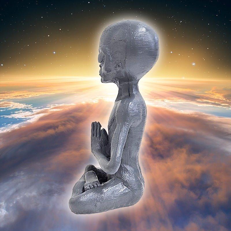 Alien Figure Decorative Object Interior Decor Gardening Extraterrestrial Yoga Meditation Resin Statue Gift.