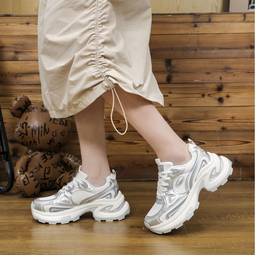European station 2025 thick-soled silver dad shoes women's summer new breathable mesh fashion height-increasing casual sports shoes
