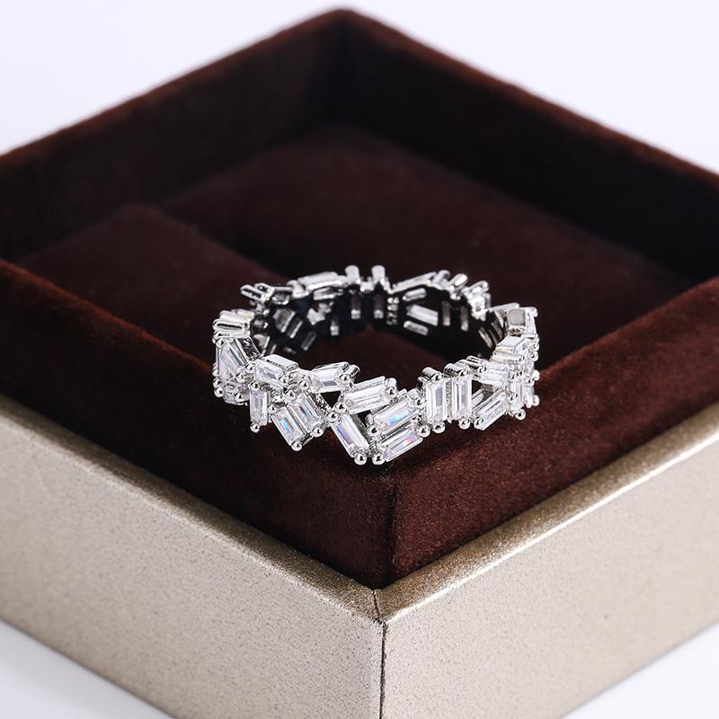 Exquisite Irregular Women's Zircon Ring Fashion Women's Ring Anniversary Gift  Diamond Ring Wedding Rings for Women