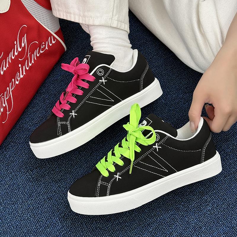 2026 New Thick Soled Lightweight Trendy Versatile Low Cut Casual Sports Breathable Board Shoes for Men and Women
