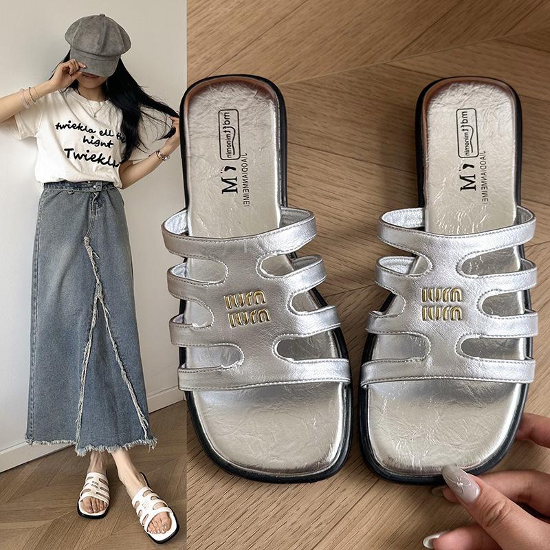 Casual Flat Sandals Silver Word New Small Beach Shoes French 2025 Outer Wear Hollow Summer Cool Slippers Women