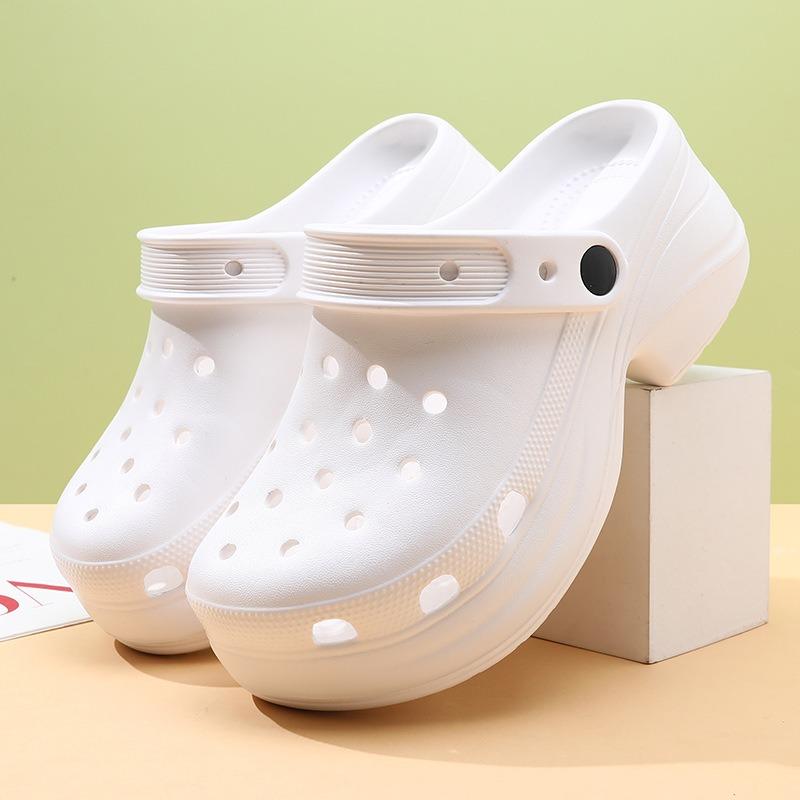 Summer New Women's Hole Slippery Height Increase Versatile and Thin Fashion Solid Color Leisure Outdoor Beach Baotou Drag