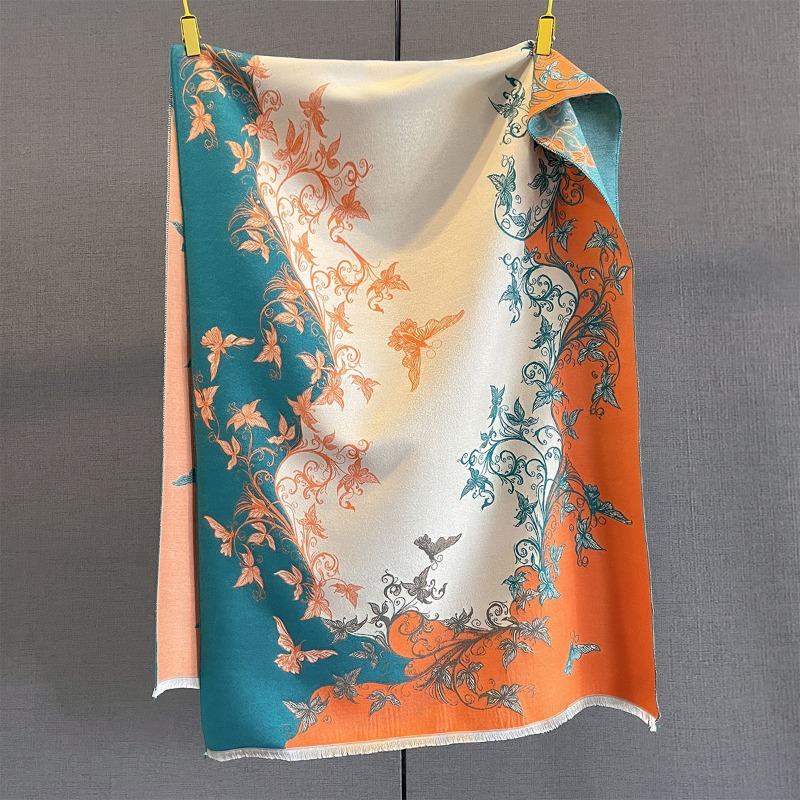 Autumn New Cashmere Tassel Scarf Women's Fashion Age-reducing Jacquard Scarf Warm and Thickened Large Shawl