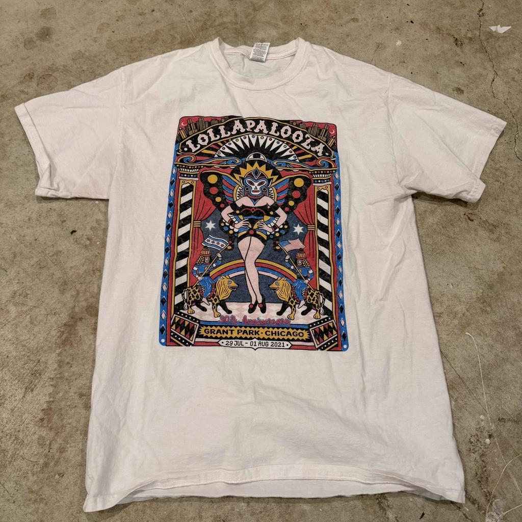 Lollapalooza Concert T T-Shirt Medium Size White 30th Anniversary 2021 Grant Park