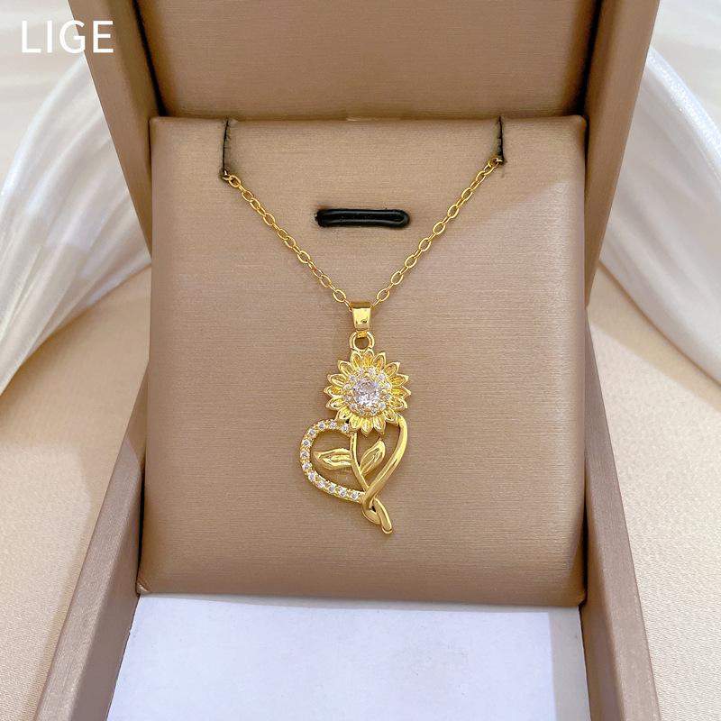 Necklace Earrings Set Light Luxury Full Of Diamonds And Empty Camellia Personality Temperament Banquet Earrings Item Group