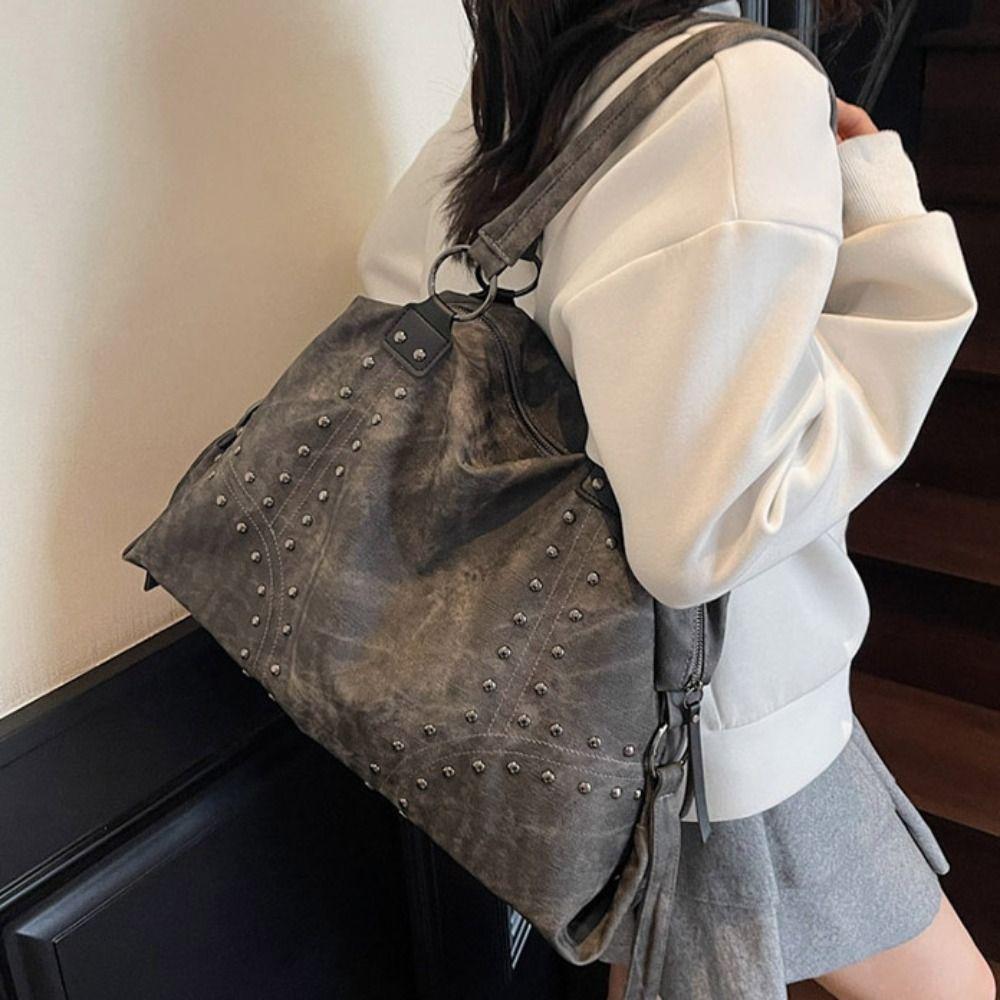 Retro American Style Rivet Shoulder Bags Large Capacity Y2K Shoulder Bag Outdoor