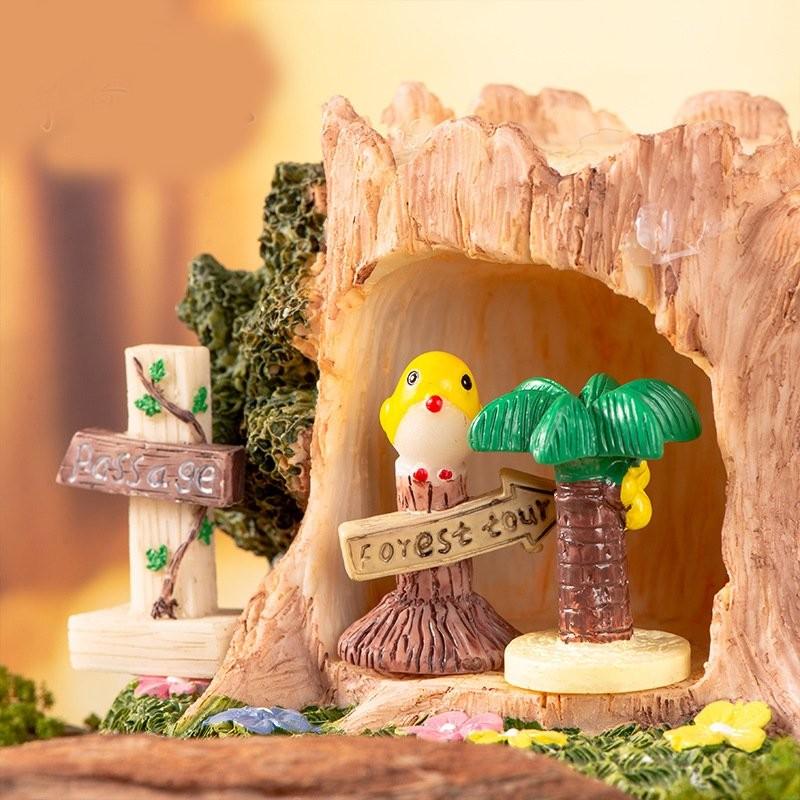 Charming Resin Miniature Signpost Decor For Moss Terrariums And Fairy Gardens