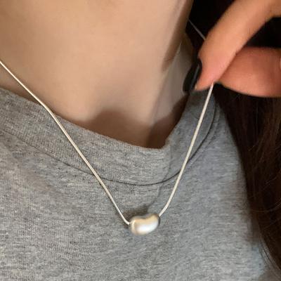 Niche Simple Matte Bean Pendant Necklace Women'S Light Luxury Unique Fashion Temperament Trend Versatile Neck Chain Sweater Chain