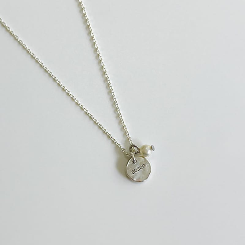 

SOSOO 925 Silver SOSOO Circle Pearl Necklace one