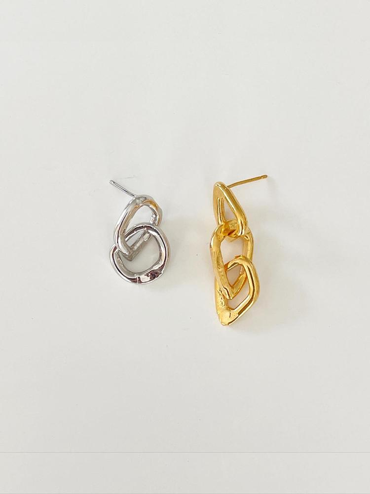 Elyona Sailors Chain Earrings