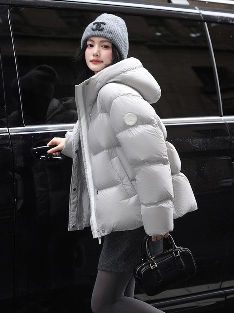 Women's 2025 Snow Mountain Black Cloud Puffer Jacket: New Thickened Short Winter Streetwear Fashion