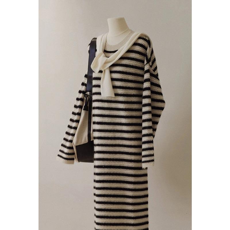 

Winter sweater long fashion chic unique suit thin knitted bottoming dress S