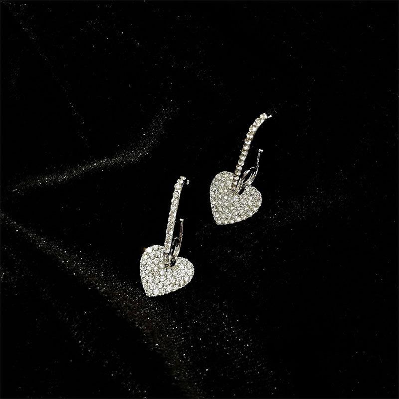 Heart Full Diamond Earrings Women's Inlaid Niche High-end Cold Wind Minimalist Design Personality Elegant Classic Casual Daily Accessories