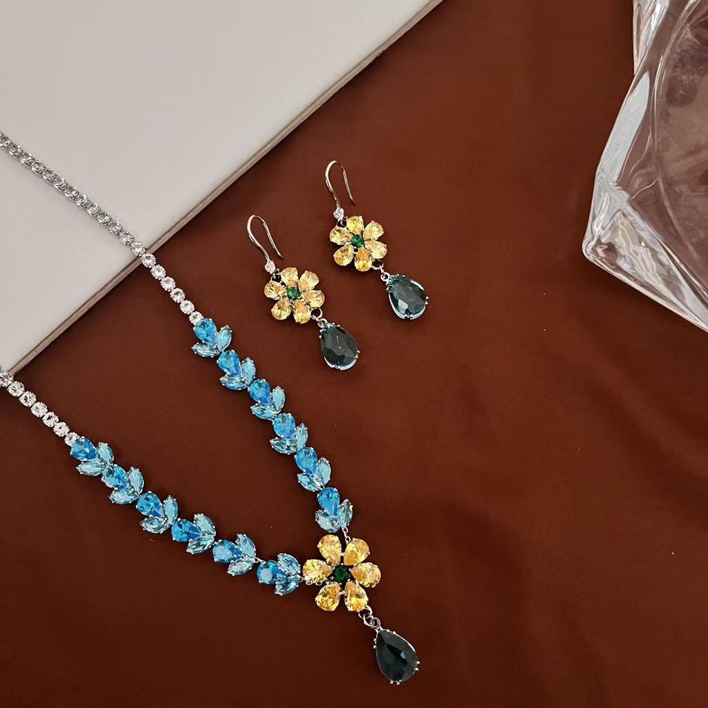 Super Flash Zircon Flower Water Drop Long Earrings Temperament Light Luxury Sweet Set Earrings