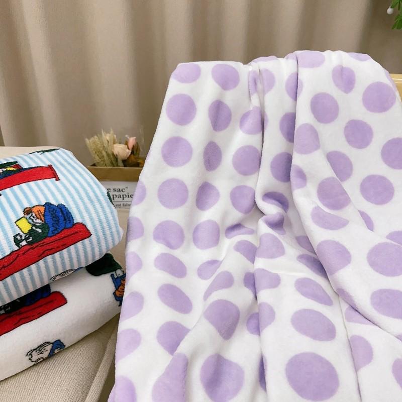 Shining Planet Girl Flannel Blanket | Warm Four Seasons Office Nap Air Conditioning Blanket