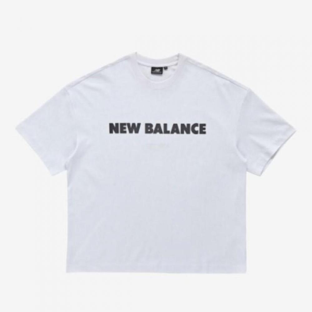 

New Balance Uni LeTTering T shirT cream (105)