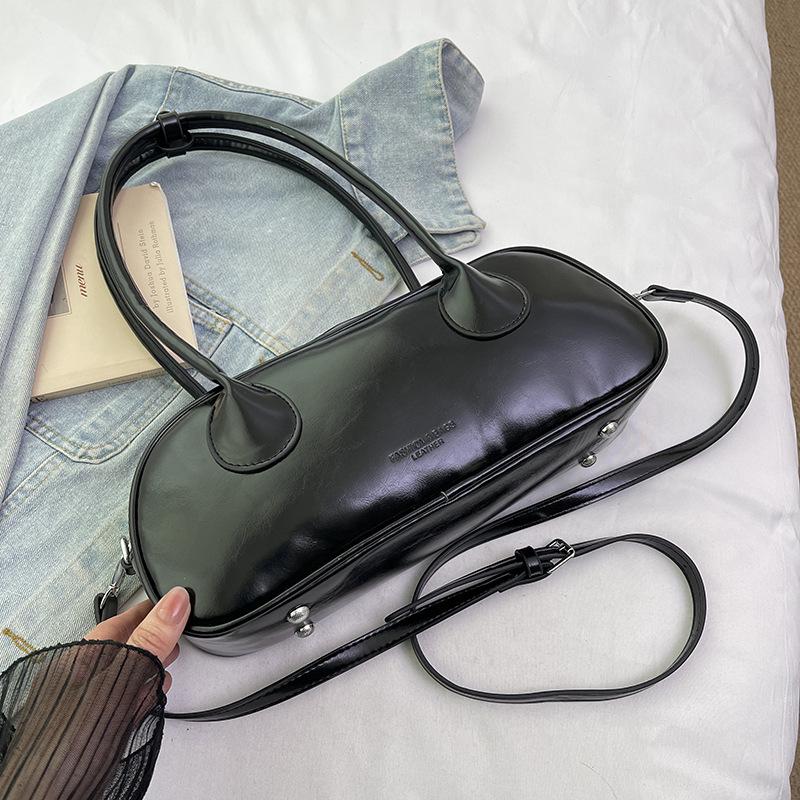 

2025 Korean niche baguette bag spring new simple versatile shoulder bag large capacity commuter axillary messenger bag чёрный