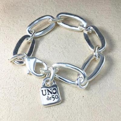 Pulseira Geométrica Fashion UNOde50 2024 para Mulheres: Um Presente Romântico de Joias