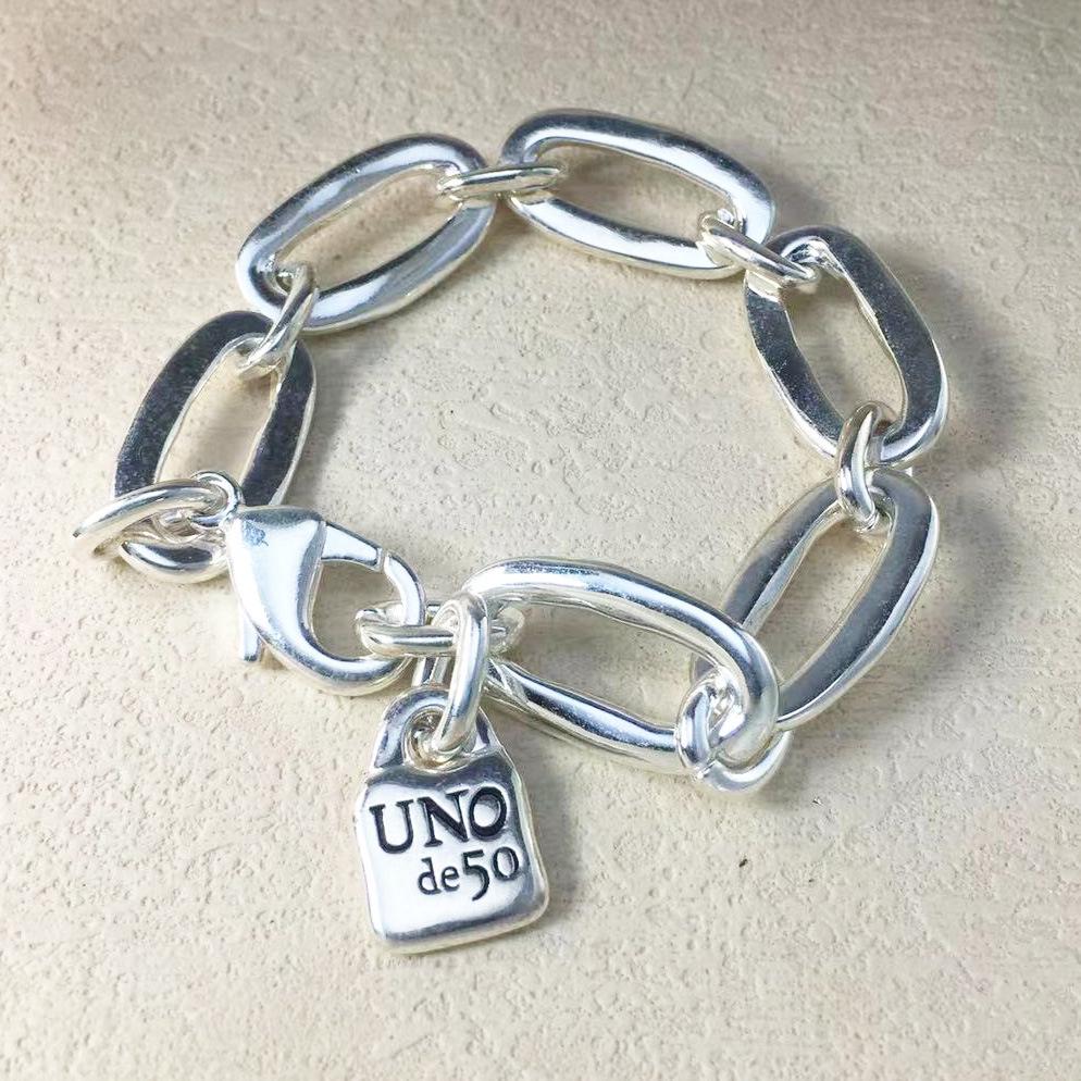 2024 UNOde50 Geometric Fashion Bracelet for Women: A Romantic Jewelry Gift