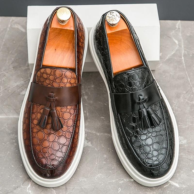 Trend 2025 New Luxury Men Slip On Tassels Loafter Leisure Leather Mens Shoes Man Male Comfortable Sneakers Shoes for Men