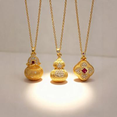 Vietnamese Brushed Gold Velvet Rhinestone Gourd Necklace with Clover Pendant Gift