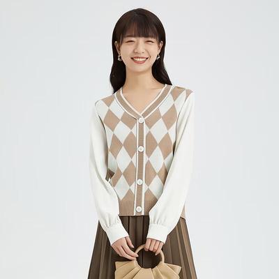 Tatu Women's V-Neck Argyle Knit Sweater