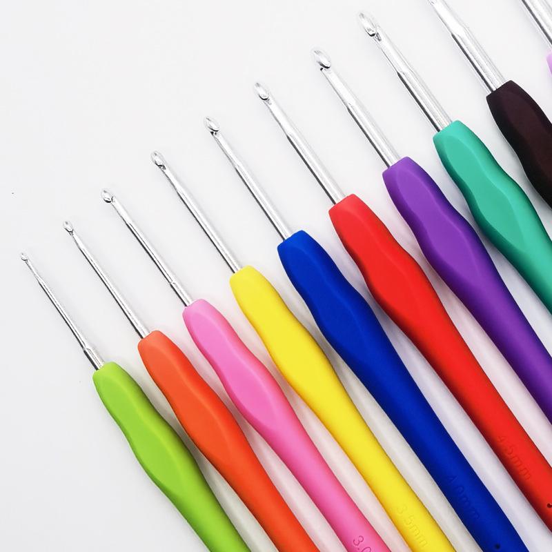 BEPAN 12pcs/SET TPR Soft Grip Handle Crochet Hook Set Solid Metal Ergonomic Durable Yarn Knitting DIY Craft Tools Crocheting