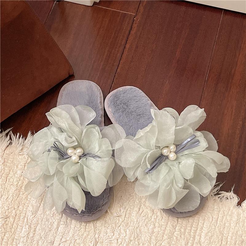 

Design sense pearl one-word slippers women s autumn 2025 high-value flower drag with skirt thick-soled women s slippers 41 сине серый