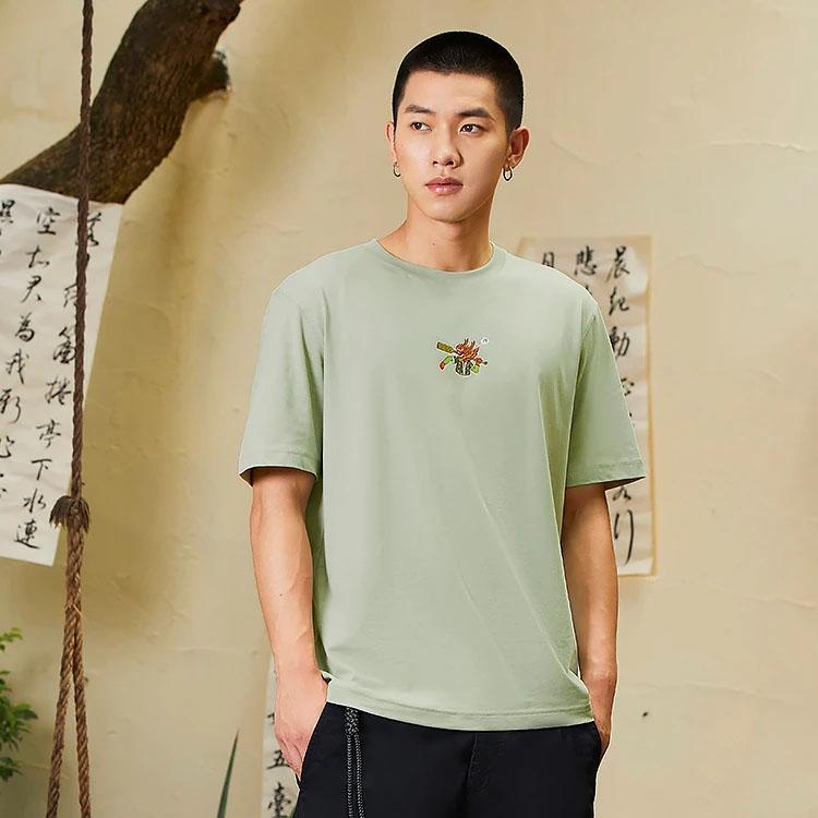 Li-Ning Серия High Exam, повседневная футболка с круглым вырезом и мультяшным принтом, мужские топы, зеленый цвет пустыни, AHSS367-5