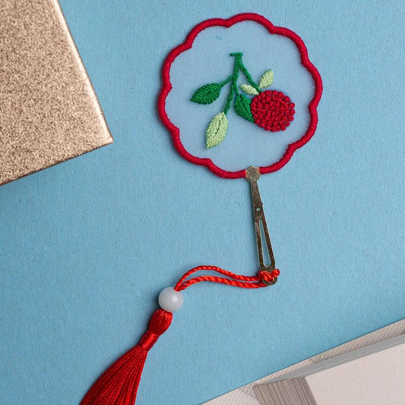 DIY Beginner Lu Embroidery Bookmark & Sachet Kit – Creative Handmade Gift