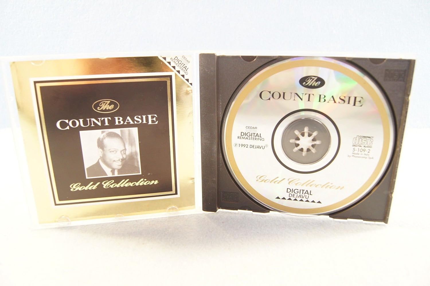 

CD COUNT BASIE - Gold Collection 51092 Italy Jazz Used