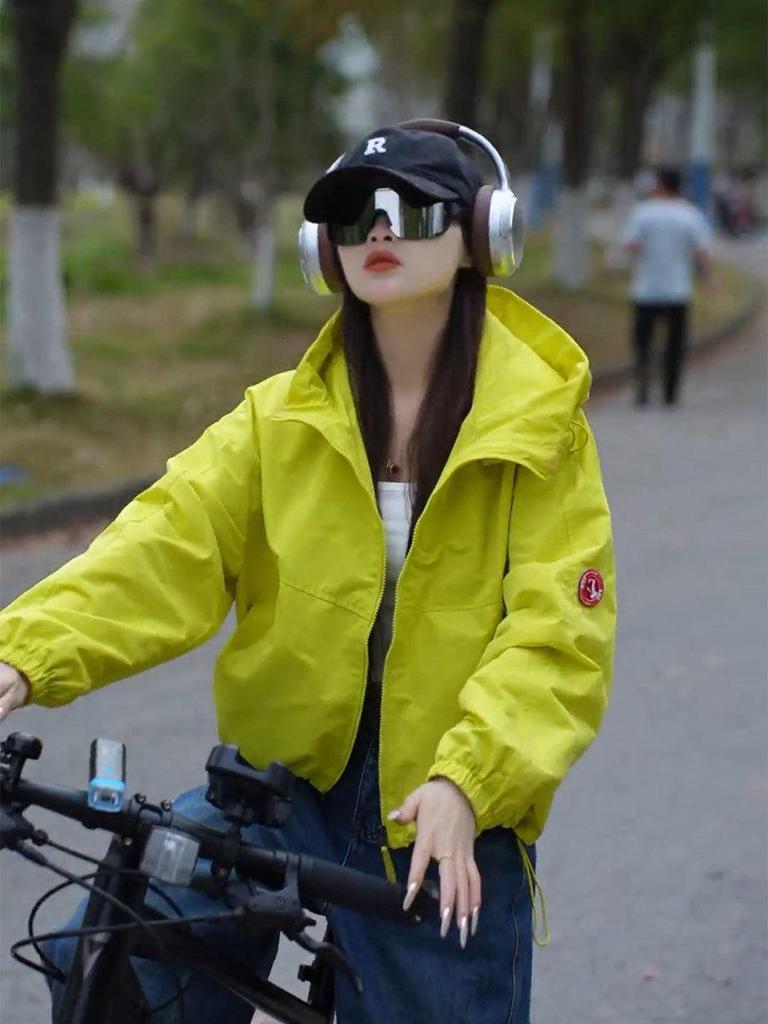 Women's European-Style Casual Windbreaker: 2025 Spring/Autumn Loose Versatile Sports Jacket