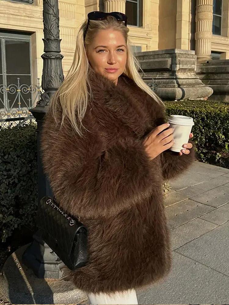 Giacca da donna in ecopelliccia Cappotto da donna in pelliccia Giacca da donna antivento e calda Stile moda Autunno e Inverno