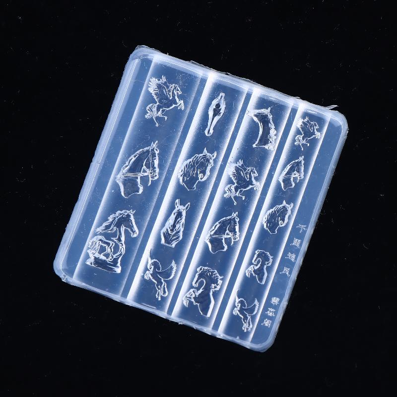 Διαφανές Ανάγλυφο Κεφάλι Αλόγου Σιλικόνης Φόρμα Νυχιών Μεικτού Μεγέθους Διαμορφωμένες Μαλακές Πλάκες Σφράγισης Χαραγής Art Μανικιούρ Εργαλεία Φόρμας