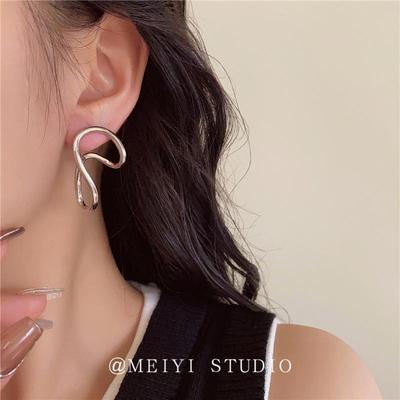 Premium Französische Retro Metall Twist Ohrringe, Einzigartiges Design, Kühne Persönlichkeit, Modischer & Schicker Stil